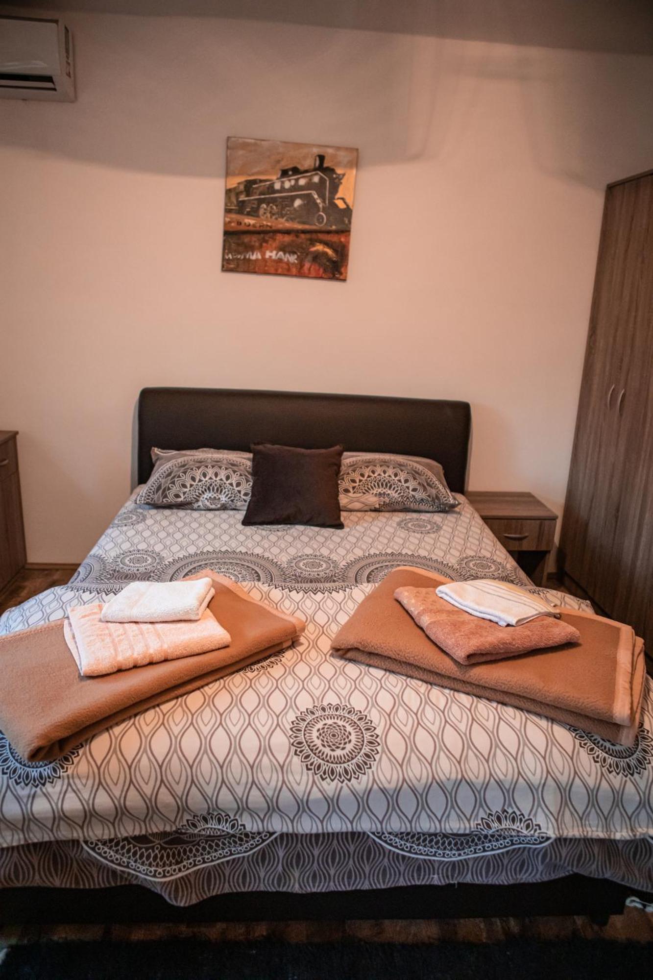 Villa Prenociste Lelic Valjevo Esterno foto